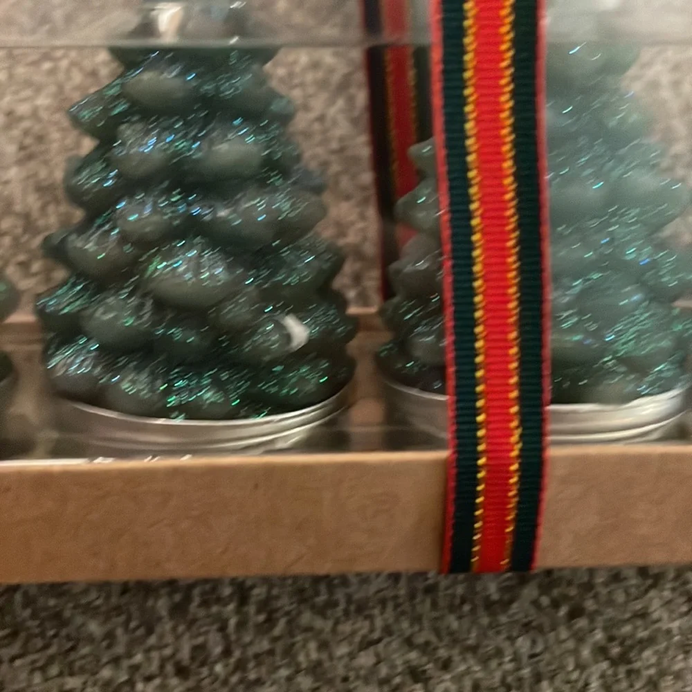 Sleigh Hill Christmas‎ Tree 🎄 4 Tealignt Candles